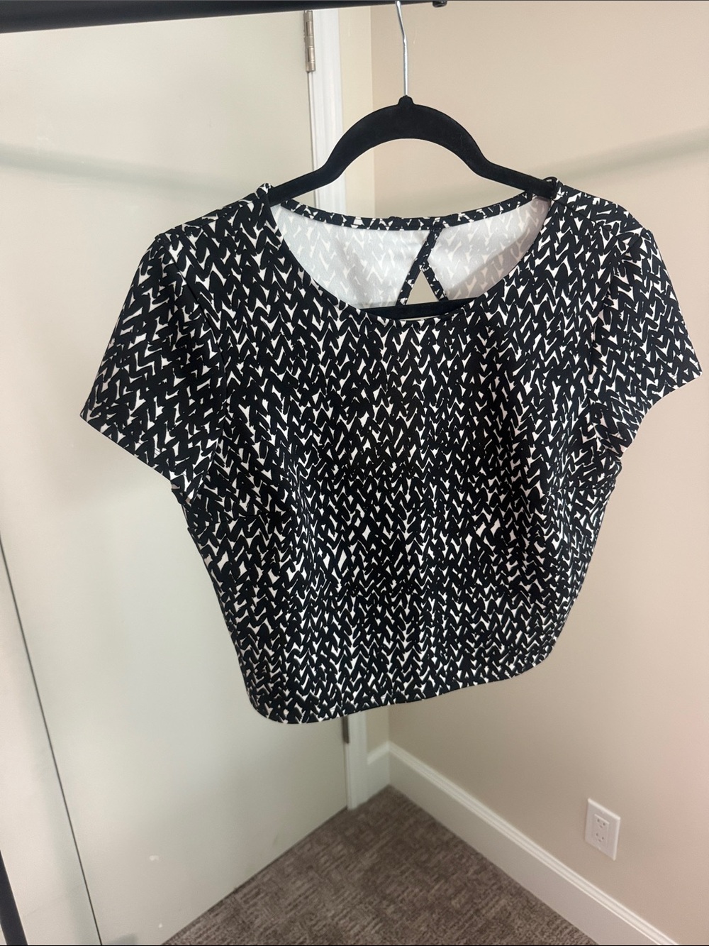 Express Black & White Short Sleeve Patterned Top